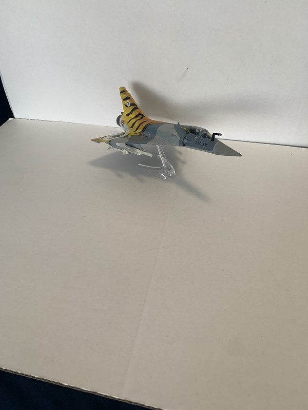 B05-C151-B-86-E7-4-E9-D-88-C9-6721-FA074