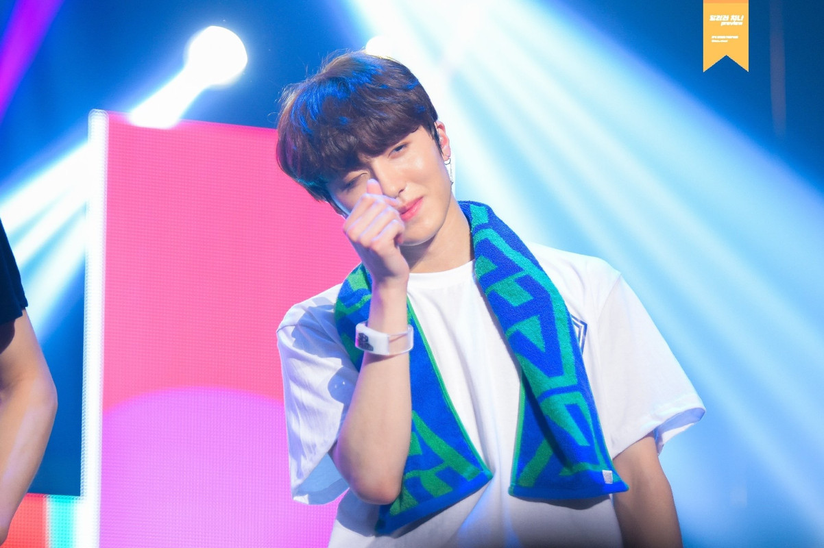 4-B641-BB7-5979-427-F-A43-C-692-BE3-F34-