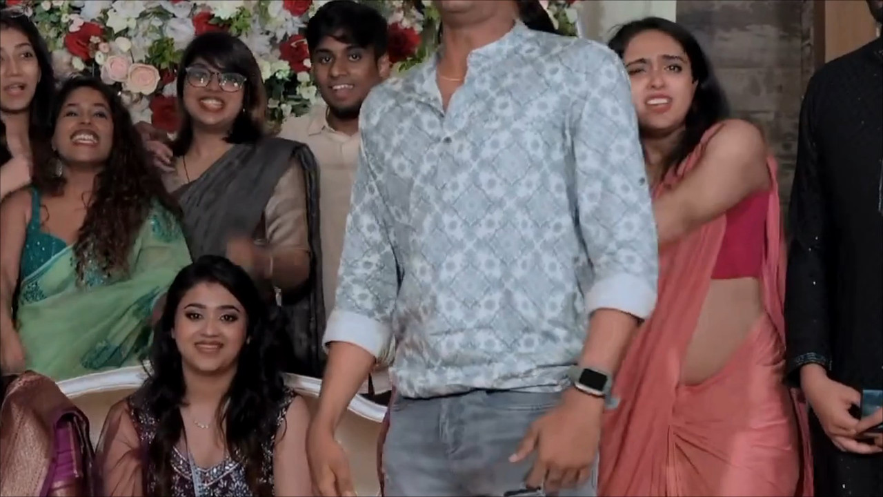 Sana Althaf Sexy navel and Belly show in pink saree.mp4_snapshot_00.01.356