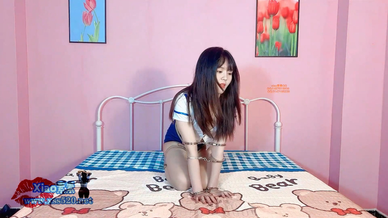 xiao素素 空姐在家玩游戏.mp4_20220719_084523.743