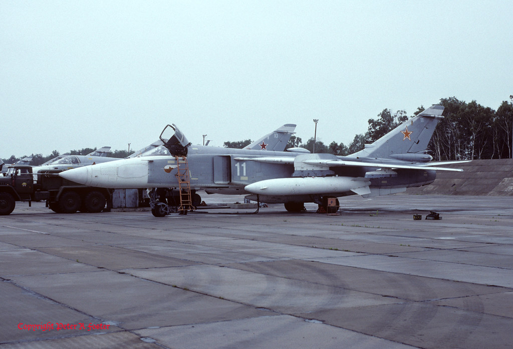11 ORAP Su-24MR 11 White_0515329_15.06.93
