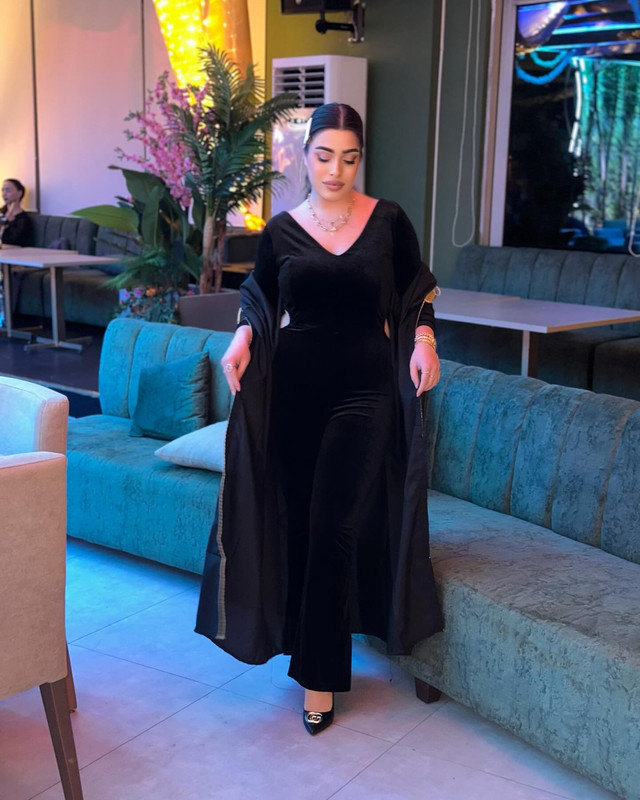 صور إليسا أندونيان فضيحة 2026 - مشاهد ساخنة | إليسا أندونيان 2025! Elissaandonian-1756229222804