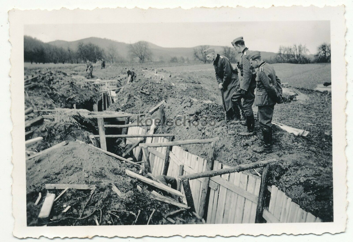 !!Kommandeur begutachten Schützengraben in Schweigen Grenze Frankreich 1940