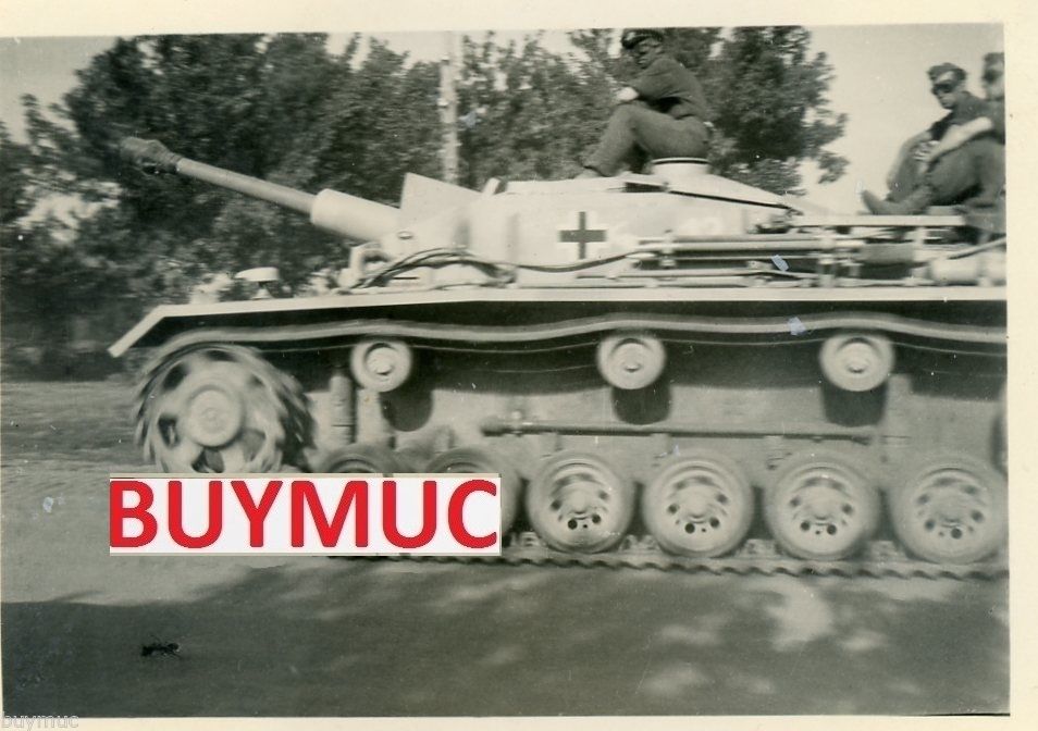 FOTO DEUTSCHER PANZER STURMGESCHÜTZ TANK IN RUSS