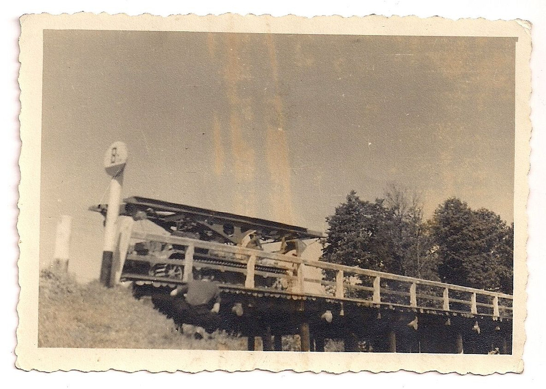 Brückenlege Panzer auf Brücke 2.WK