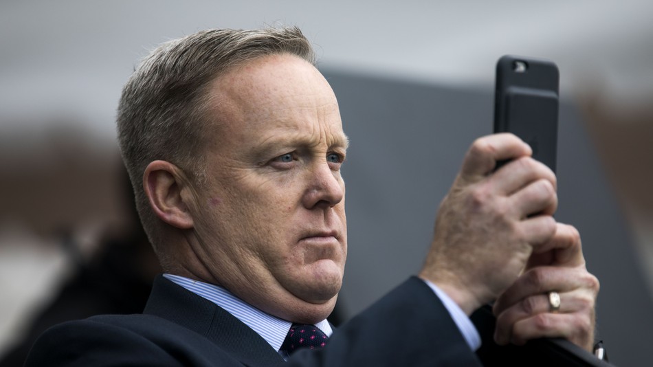 Sean Spicer Online World