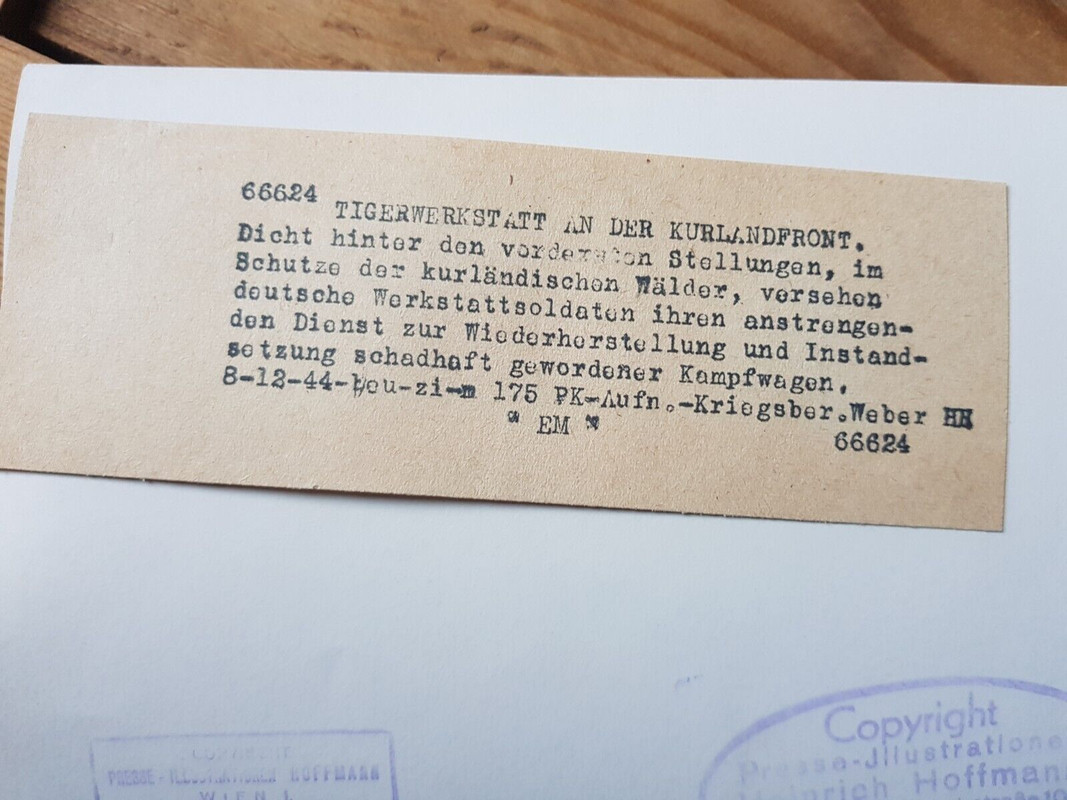 Original PK-Aufnahme Panzer Tiger Werkstatt an der Kurlandfront 8.12.1944 (1)