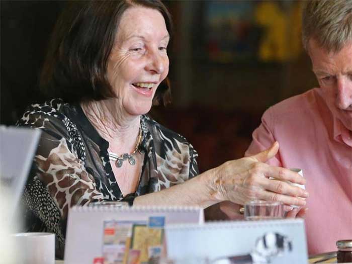 هدیههای کارآمد و لبخندآفرین برای سالمندان