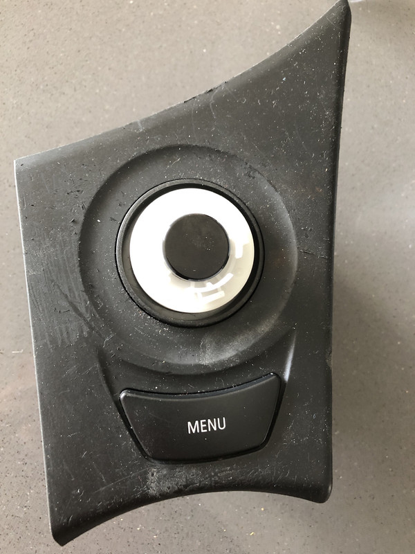 D5ED5C40-F30C-46CB-B679-986BB347D576