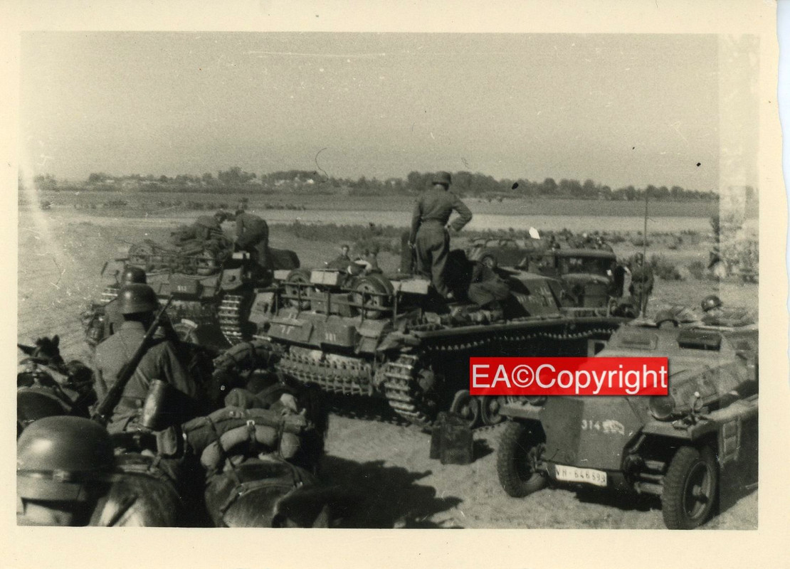 StuG Sturmgeschütz III B Abt.226 Panzer Tank Hal
