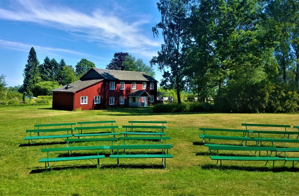 green-benches.jpg