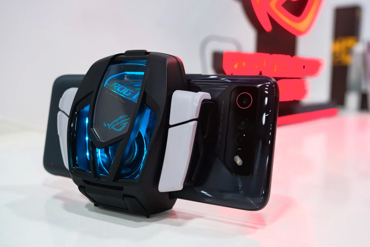 ASUS-ROG-Phone-7-9797-congngheviet-1920x1280.jpg