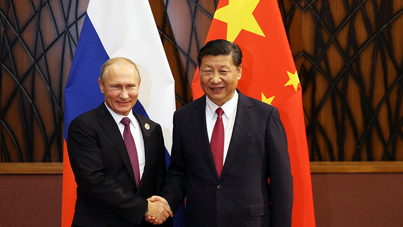 Vladimir Putin y Xi Jinping elogian lazos en medio de tensiones con Occidente
