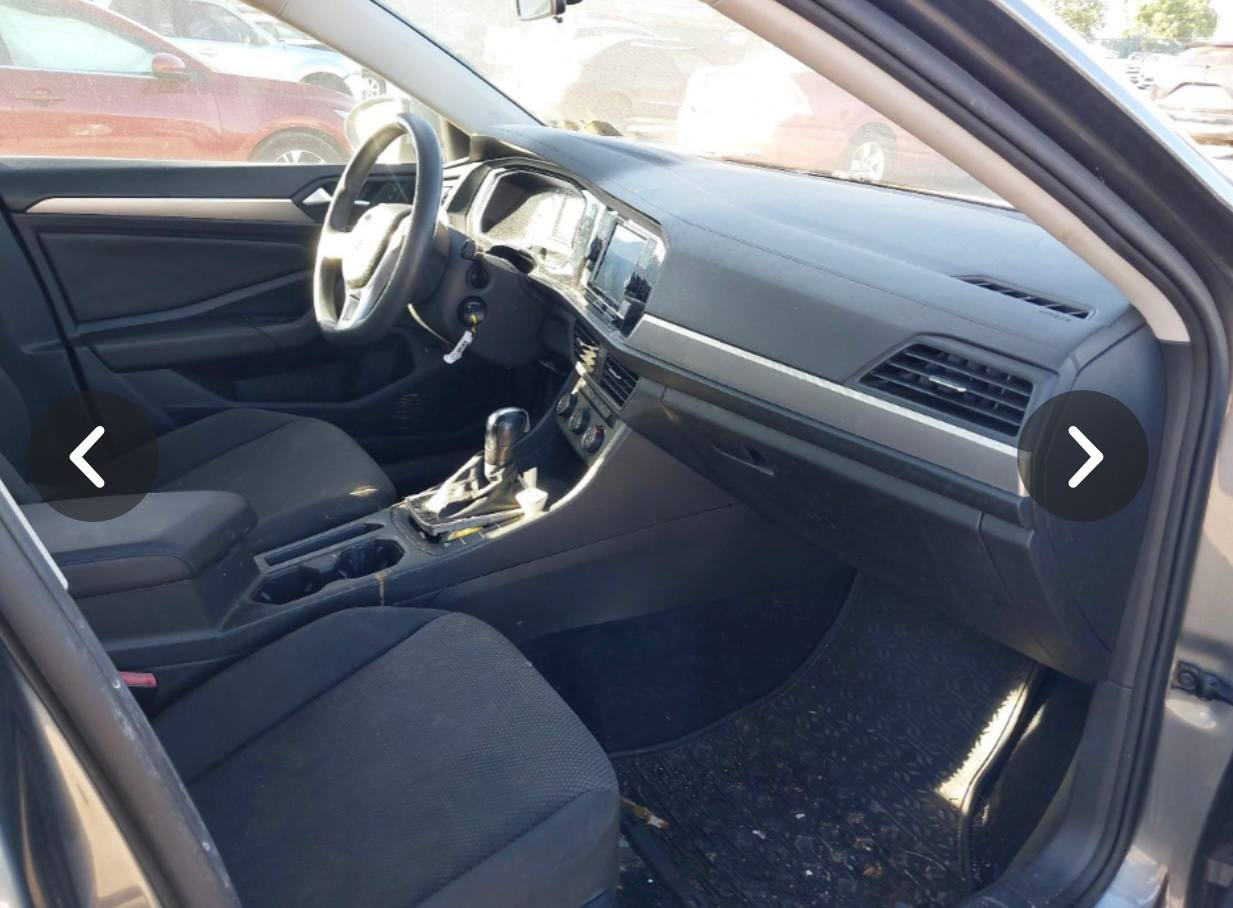 Volkswagen Jetta SE