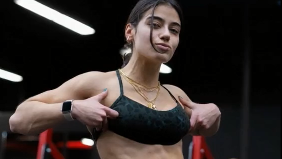 Sara Saffari Gym Six Pack Tease Turns Crazy 4 Guys Pull Bra Down Revealing Adorable Naked Cute Boobs