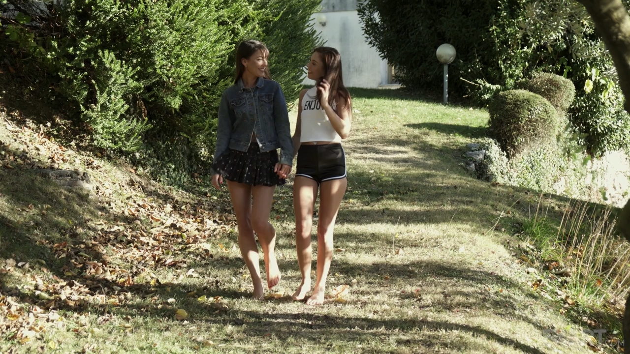 LorenaB - Two-Girls-One-Lake_$3x4rt - 011819 720p.mp4_snapshot_0