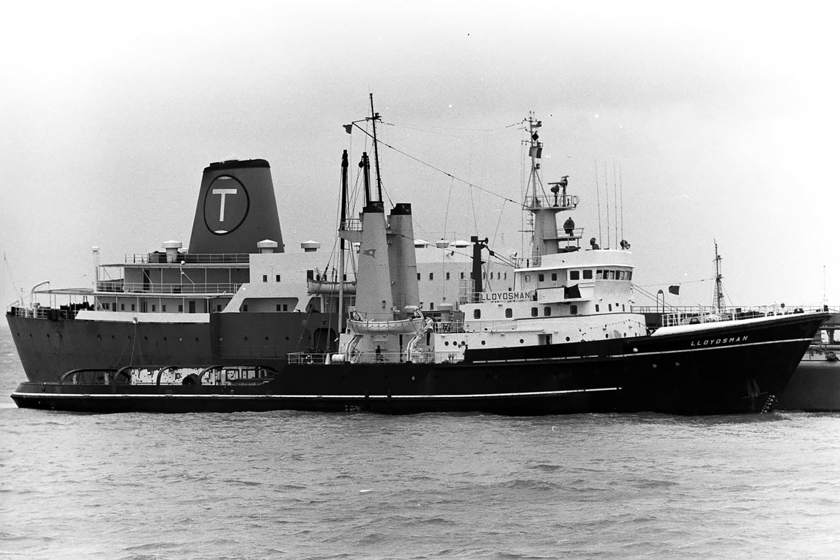 TUNDRA BREEZE en LLOYDSMAN@Vlissingen 19.04.1972 KostenSr (1)