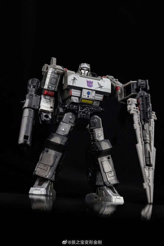 WFC-Netflix-Megatron-04