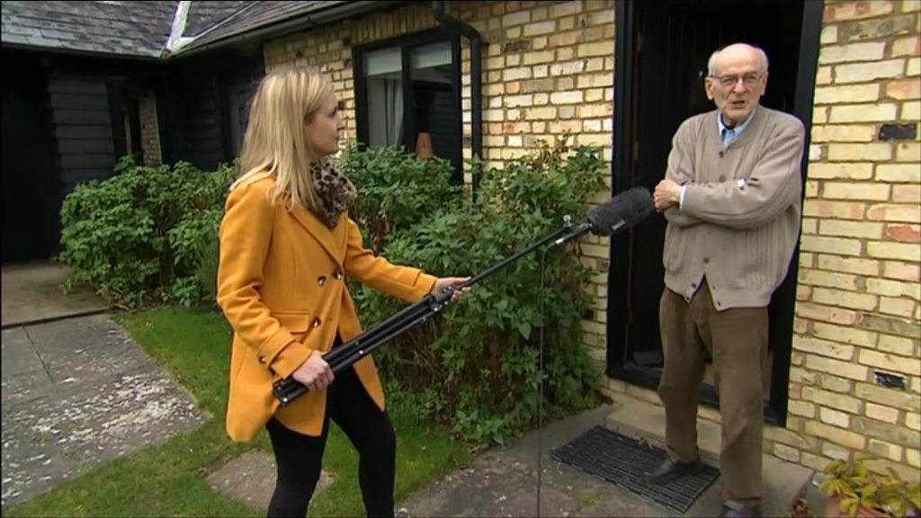 02.09 - 18.30.00 - This Is BBC One HD. Please switch over to BBC One.ts_snapshot_06.48.565