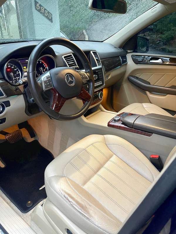 Vehicle thumbnail 12