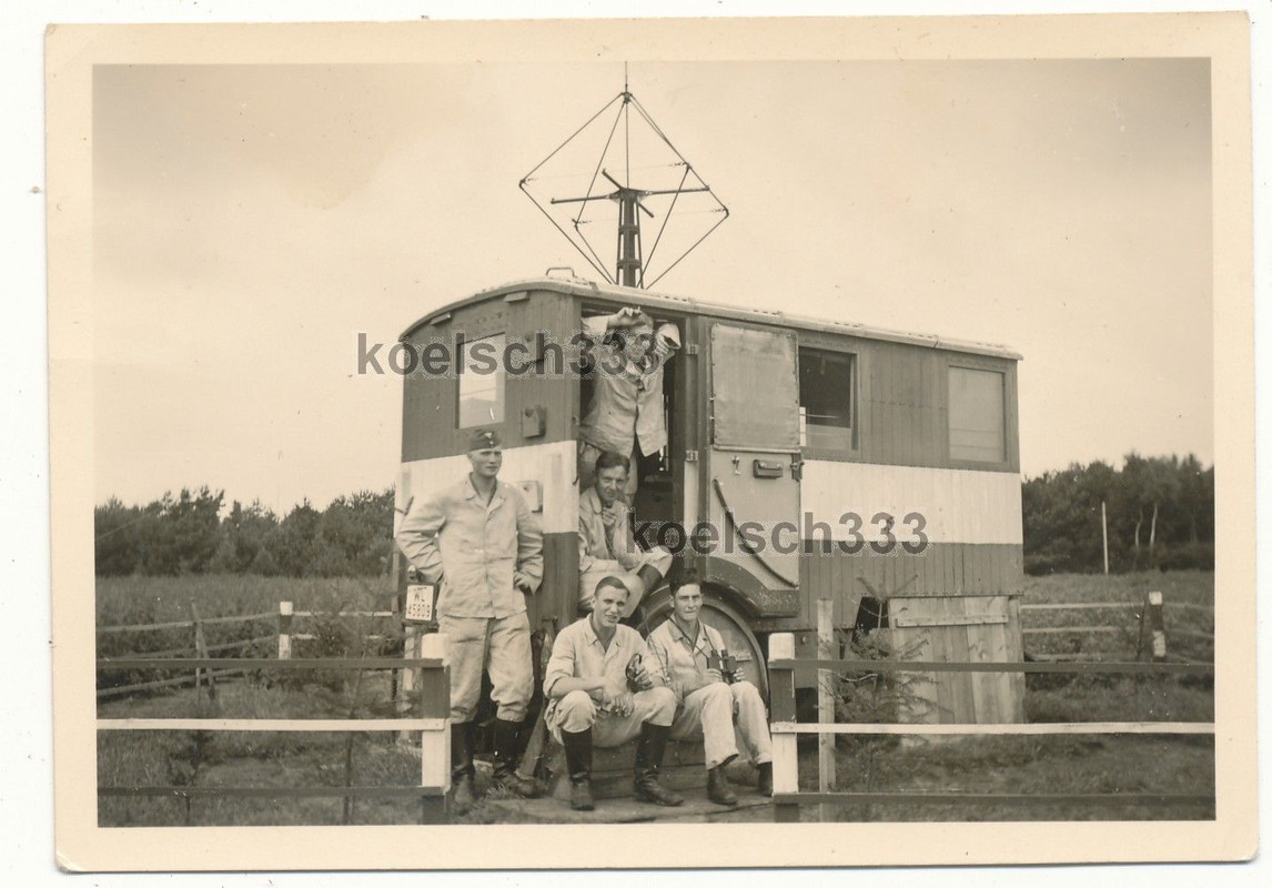 Foto Flugplatz Achmer Bramsche Peilfunk Anhänger