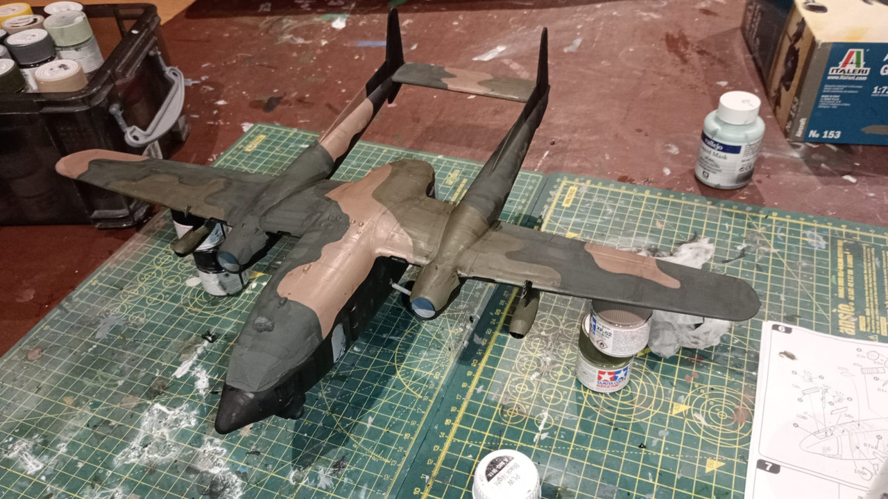 Maquette Italeri 1/72 - AC-119K Stinger + Masques KV Models - Neuf