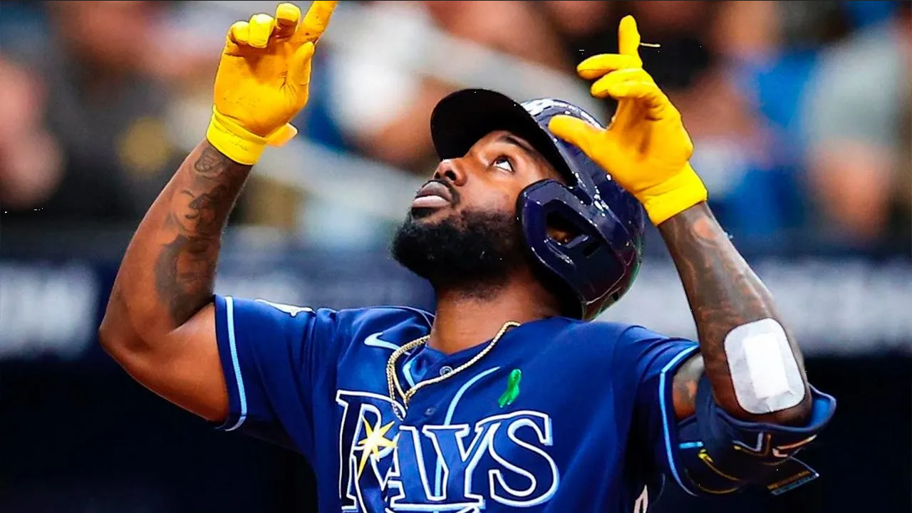 Randy Arozarena y su gran corazón: Crea fundación para los más necesitados