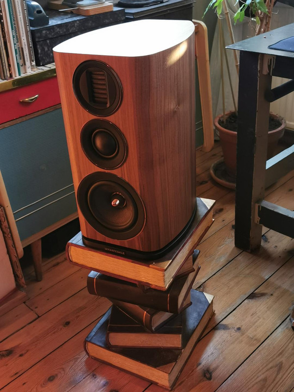 0DED5928-487F-43F5-9BB2-FE0276D15857