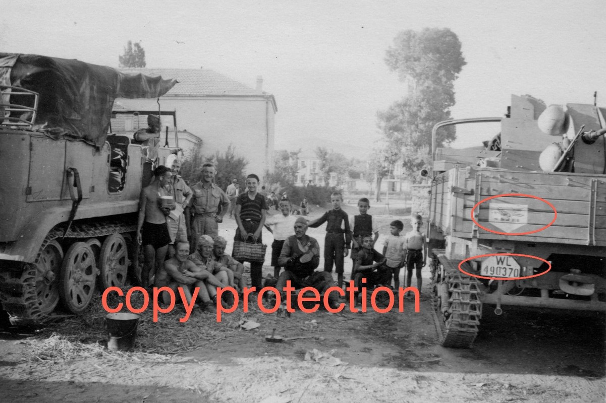 Orig. Fotos Halbketten LKW Maultier 2cm Flak 1943-44 Südosten