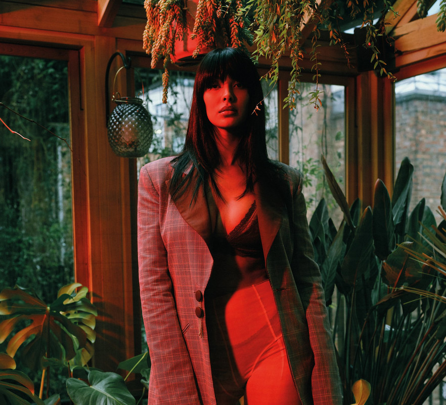 [Image: EUq470-OU4-AIU8n0.jpg]