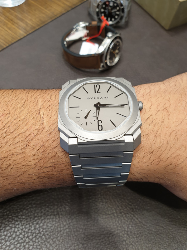 F2694B18-527E-451E-AA1B-6B6E2E6C9088