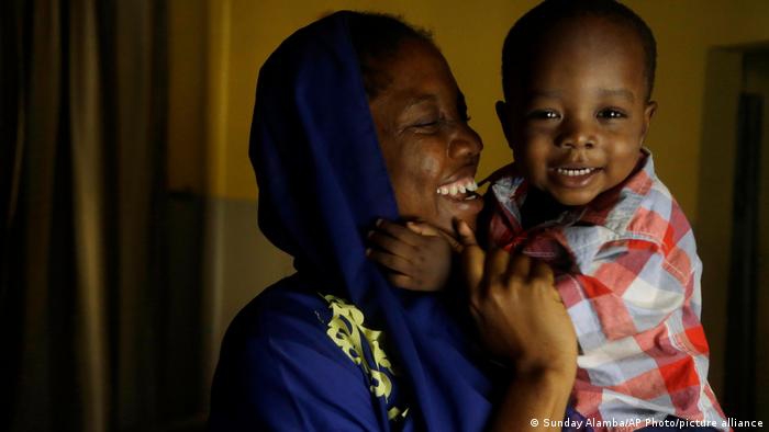 Nigeria condena a ateo a 24 años de prisión por blasfemia