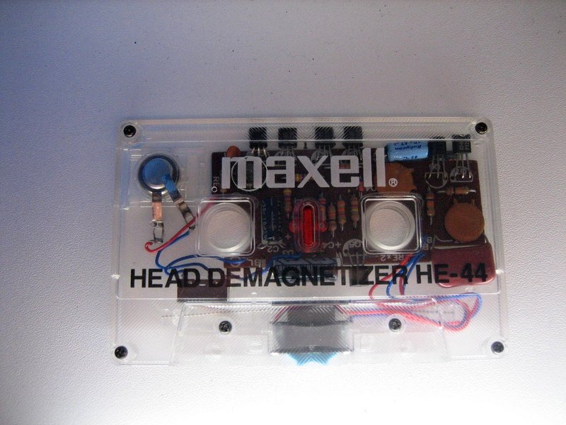 [Bild: maxell-he-44-001.jpg]