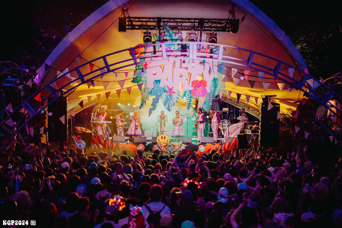 Kelburn-Garden-Party-1