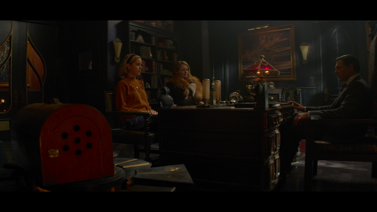 mpv-shot_Chilling.Adventures.of.Sabrina.S01E04.Witch.Academy-Нечипорук_00_19_04_0001
