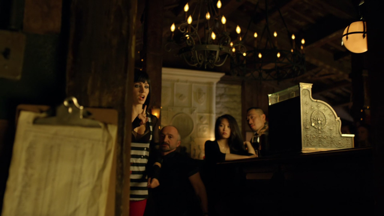 Lost Girl (2010) - S03E01 - Caged Fae (1080p BluRay x265 Langbar