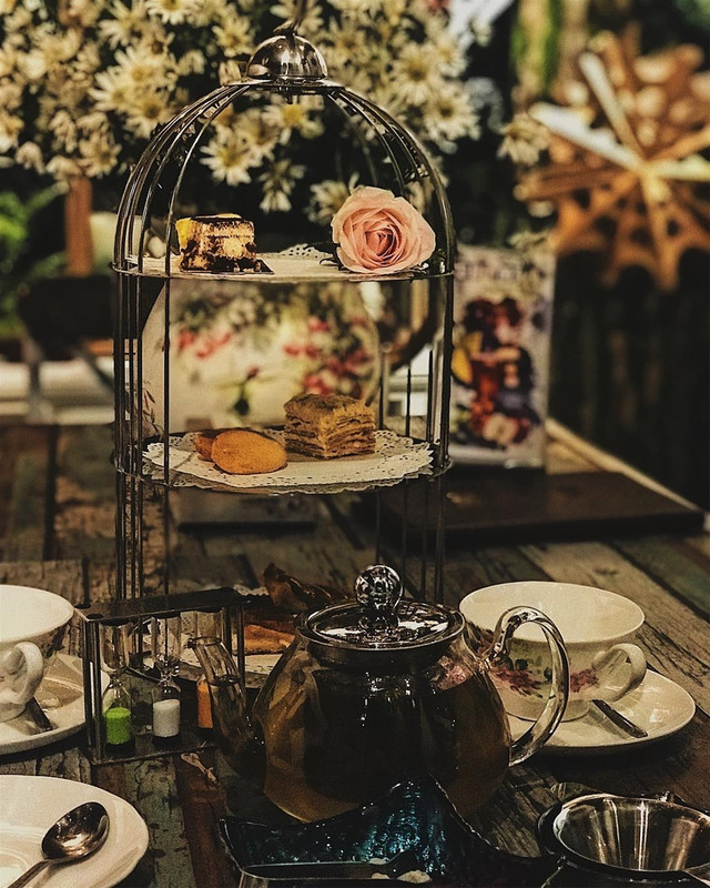 Mê mẩn 8 QUÁN CAFE DECOR GIÁNG SINH siêu lộng lẫy ở Hà Nội cho các tín đồ sống ảo - ảnh 36 me man 8 quan cafe decor giang sinh sieu long lay o ha noi cho cac tin do song ao - anh 36