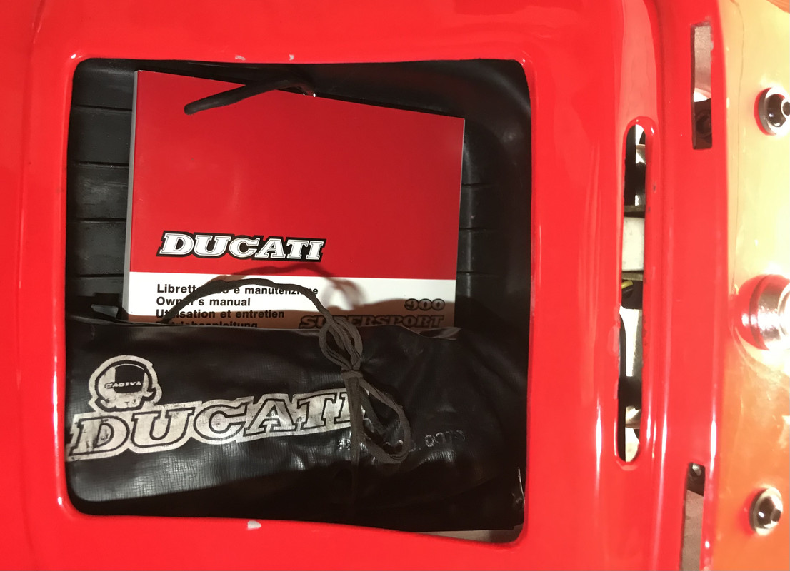 E368774E-C4F9-4F0F-A165-84ED551EEDC8