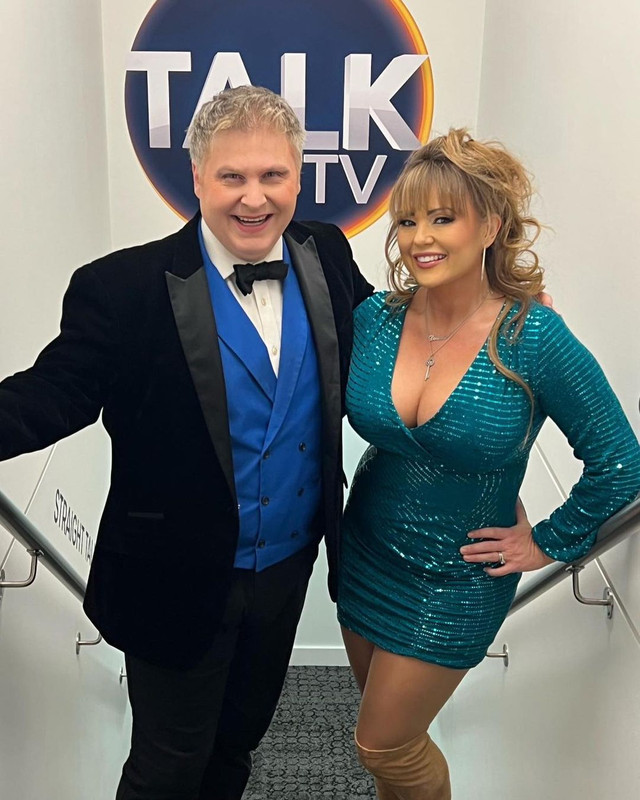 danielle-nicholls-799036977