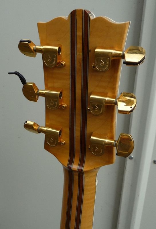 Knightblonderearheadstock