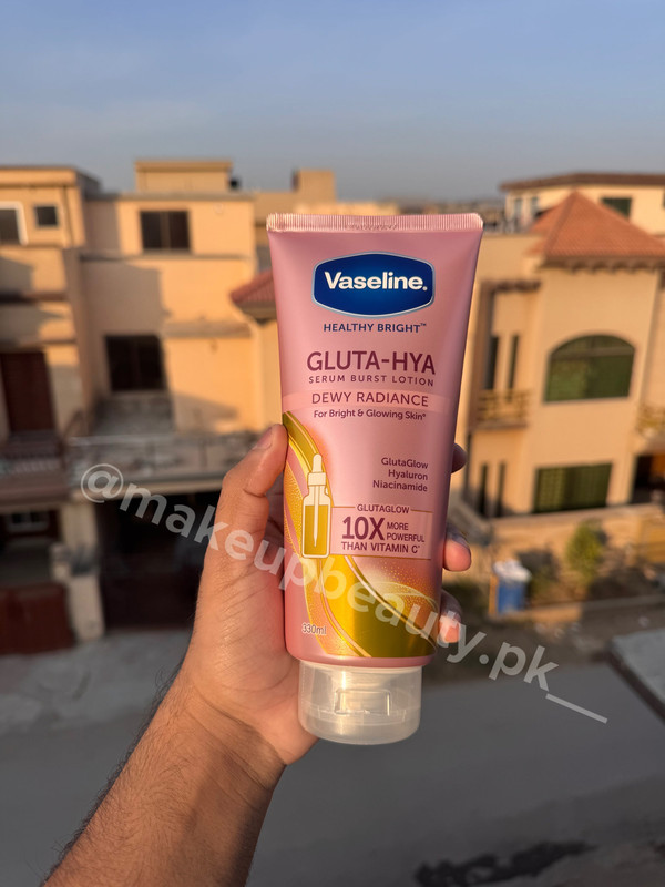Vaseline Gluta-Hya Dewy Radiance Serum Burst Lotion 330 ML Full size. - image 3