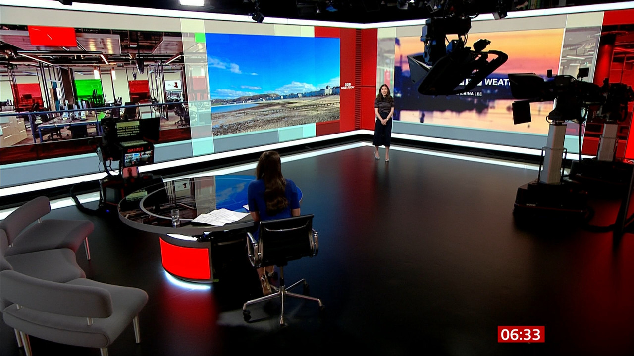 04.03 - 06.00.00 - Breakfast. The latest news, sport, business and we....ts_snapshot_13.48.252