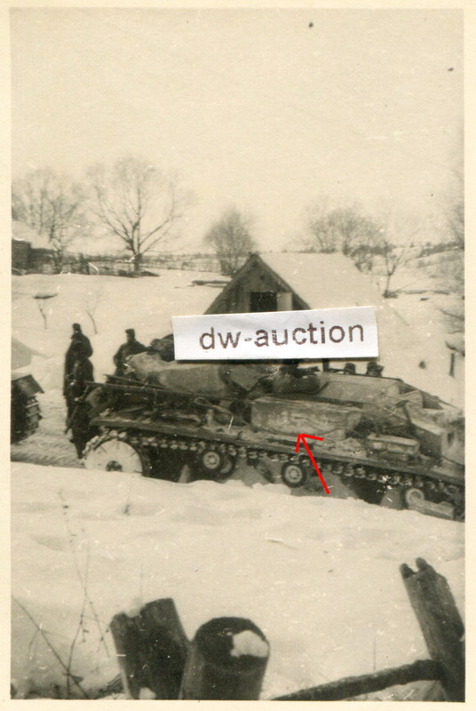 Sturmgeschütz mit Nummer und Kennung