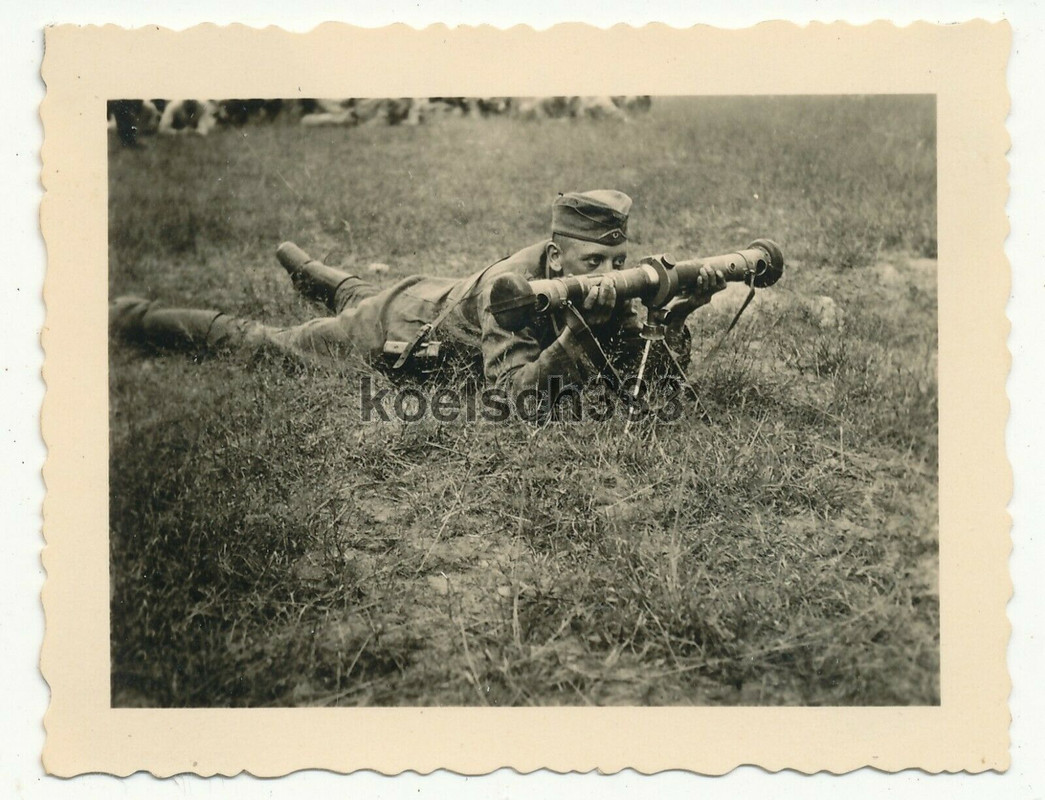 Foto Soldat der Wehrmacht mit Entfernungsmesser Optik auf TrÜbPl Groß Born