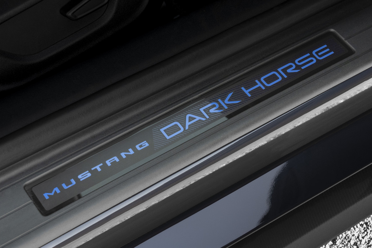2024_FORD_MUSTANG_DARK-HORSE_27