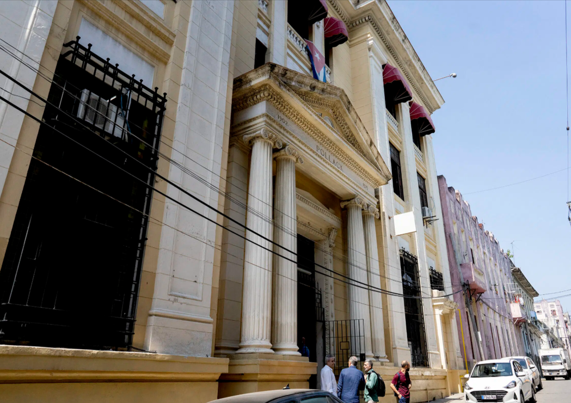 Festival-Del-Habano-XXIII-Partagas-Factory-Exterior-scaled-jpg-webp-2400×1600-