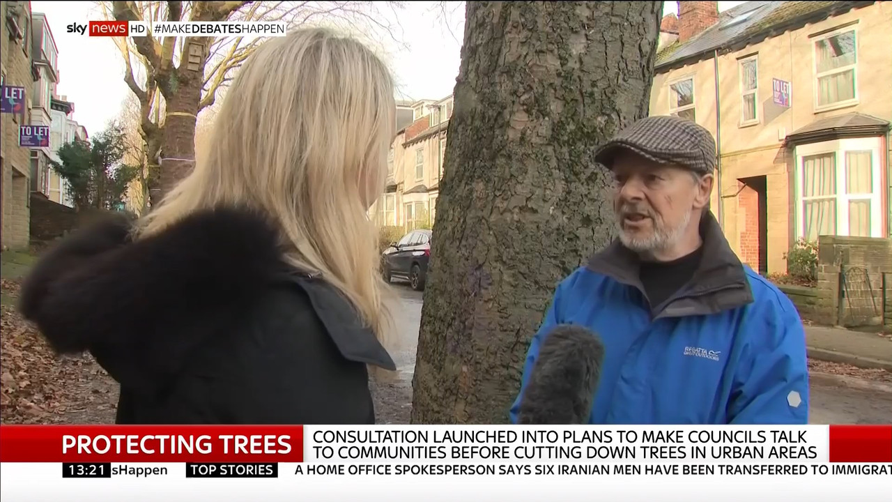 30 December - 13.00.00 - Sky News. Live coverage of main weekend
