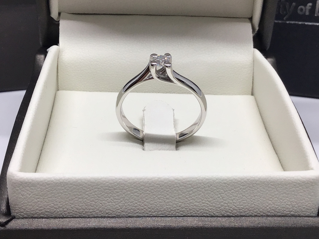 Anello di Fidanzamento DONNA Solitario Diamanti R300 18 ct oro bianco  DIAMANTE | eBay