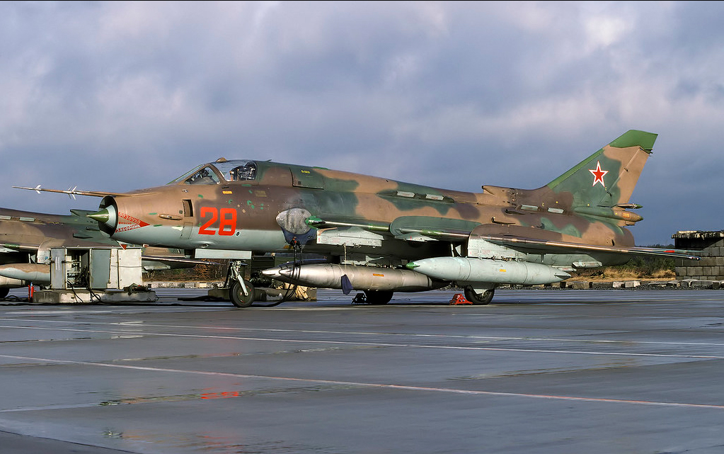 20 GvAPIB Su-17M4 28 red_10804 (4)b