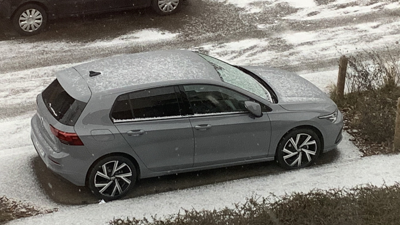 695EC8A1-BA01-418C-9CF0-D612A1749A67